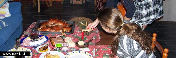 Mesa de cena Nochebuena en familia