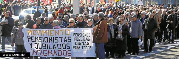 Los pensionistas y jubilados salen a la calle